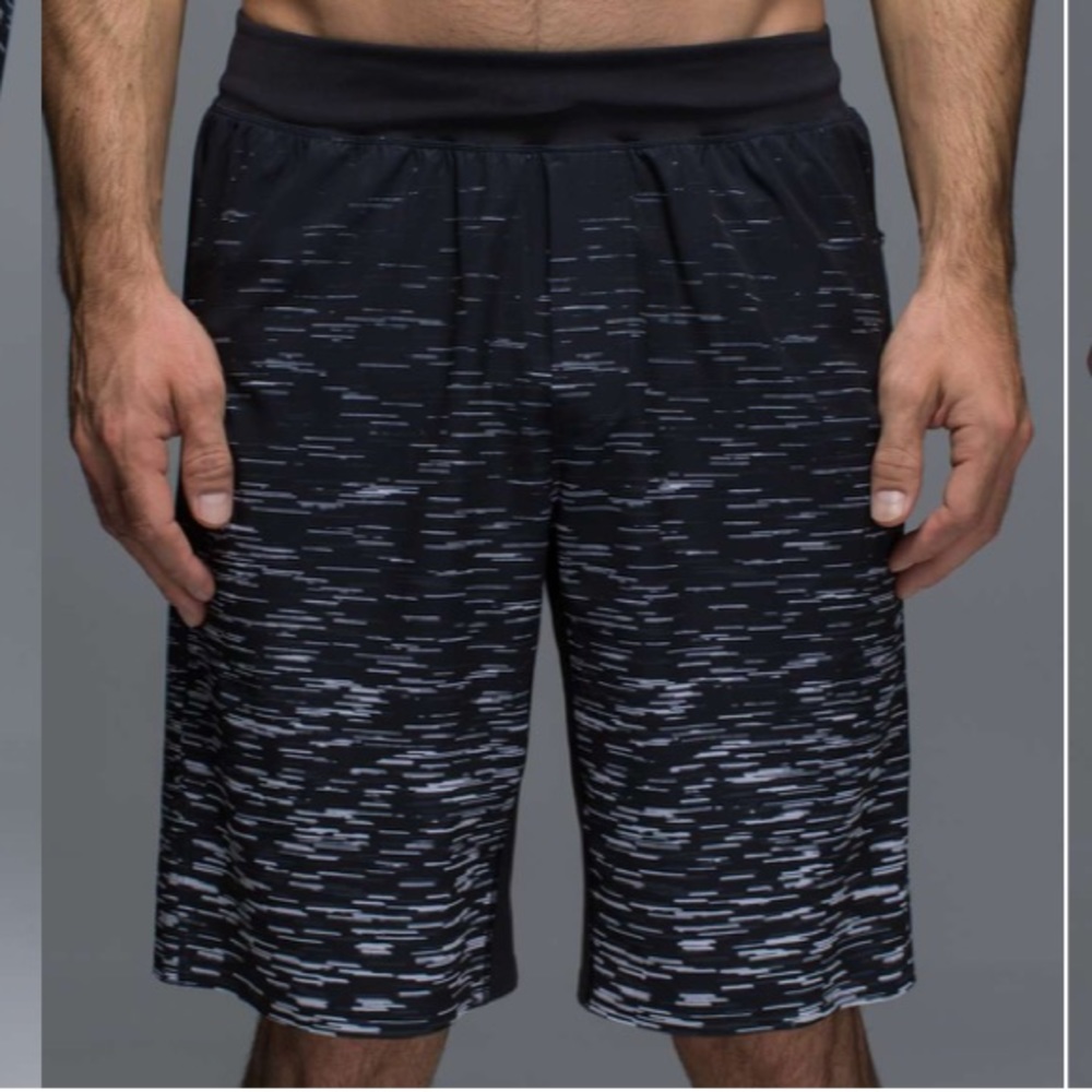 Lululemon Assert Short - Gondola Stripe Black White/Black